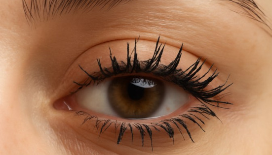 Mascara semi-permanent : une bonne idée ?